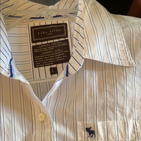 A&F Classy Button Down▪️ - Picture 2 of 4